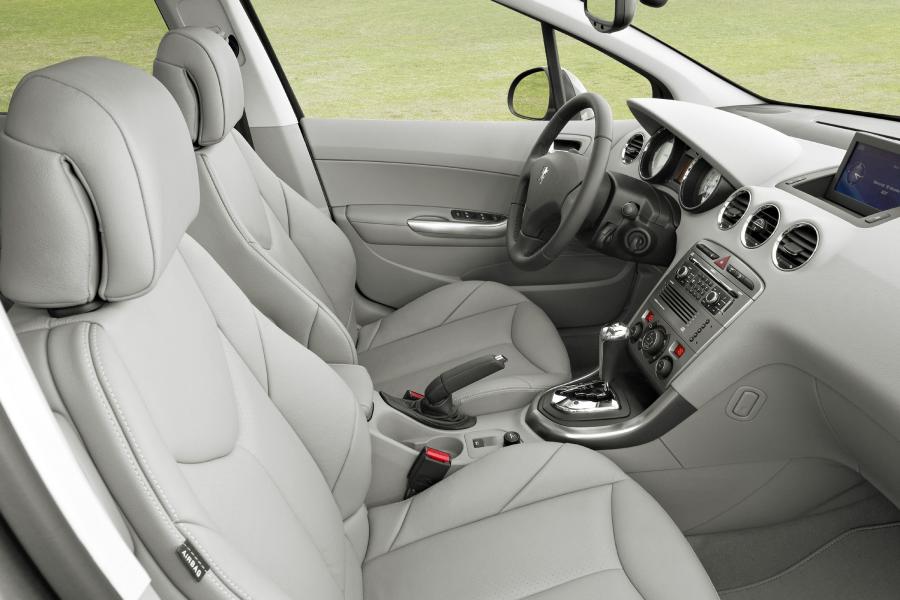  Peugeot 308 SW 2009 года  (фото 72 из 140)